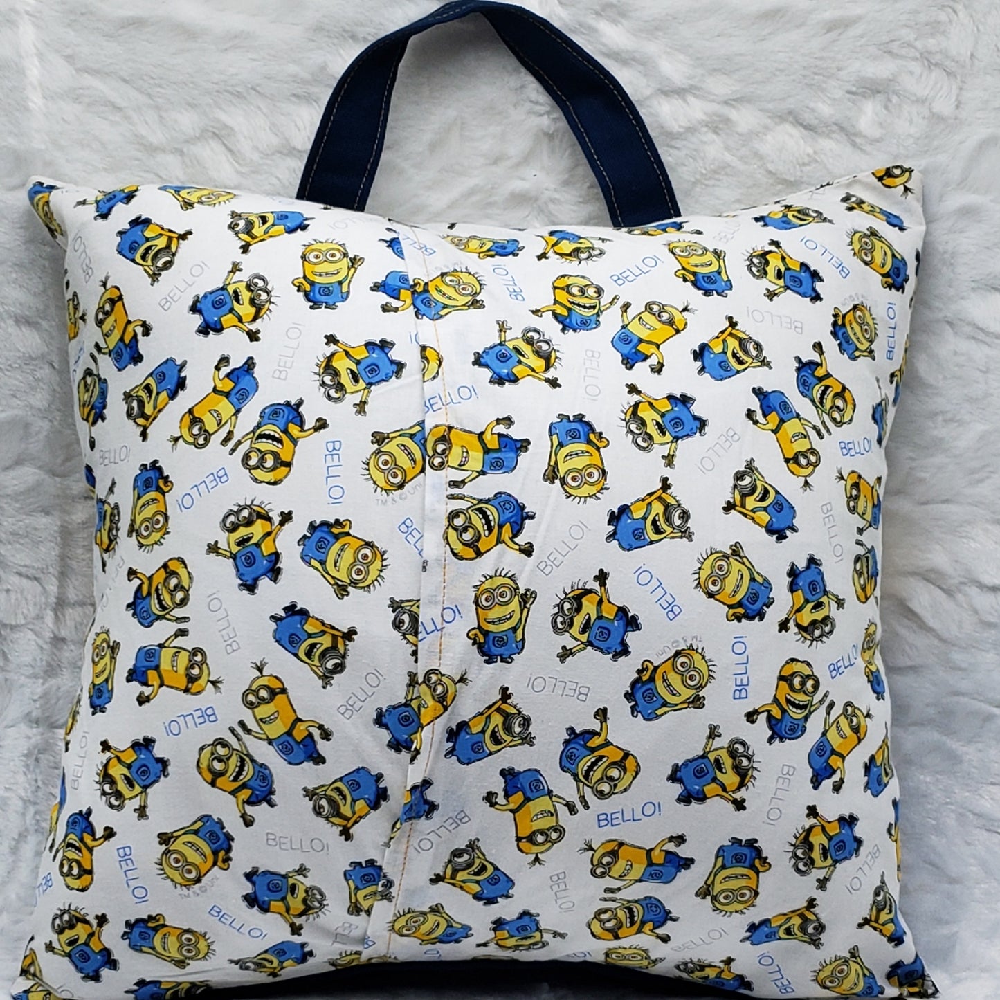 Minion Reasons To Love Reading Reading Pillow Cover